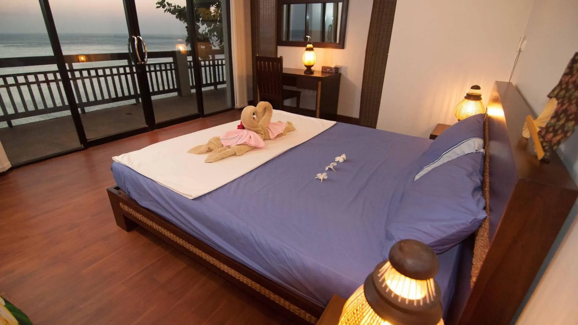 Penn Sunset Villa 10 With Shared Pool Koh Lanta